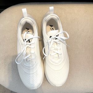 APL techloom dream shoes